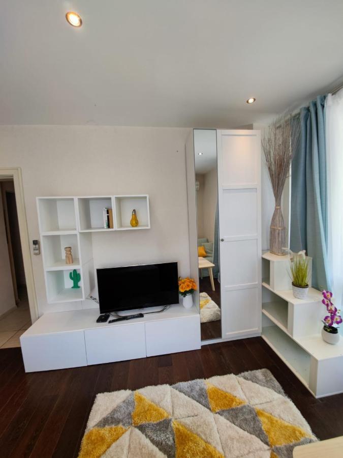 Apartment Ap-art *